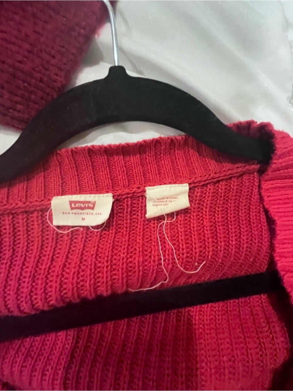 Levi's Red Button-Front V-Neck Women's Cardigan sweater medium M - Picture 6 of 7